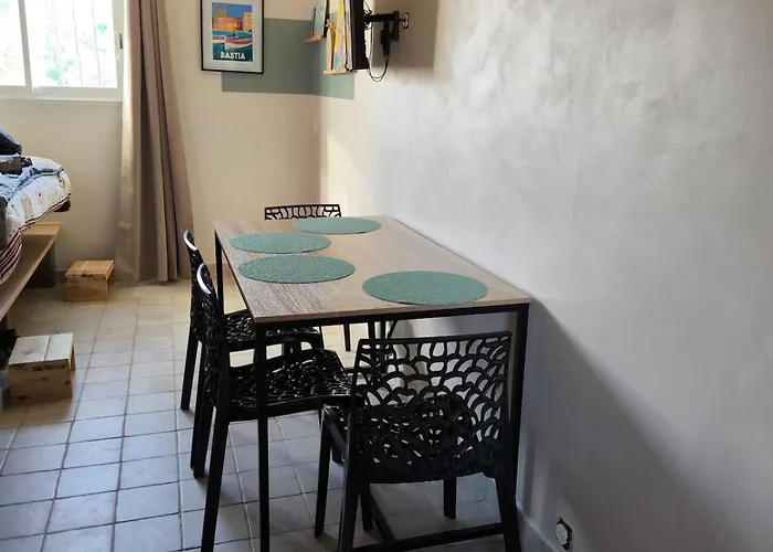 Le Cabanon *